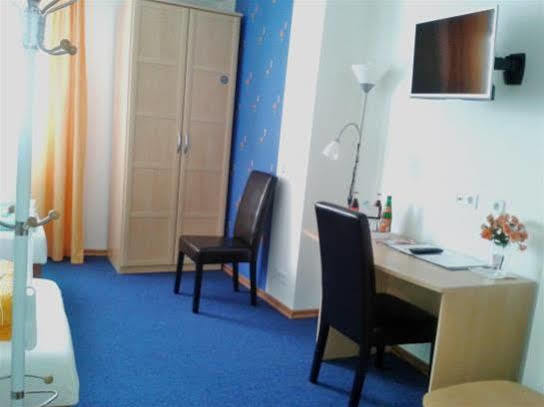 Hotel Ackermann Riedstadt Kültér fotó